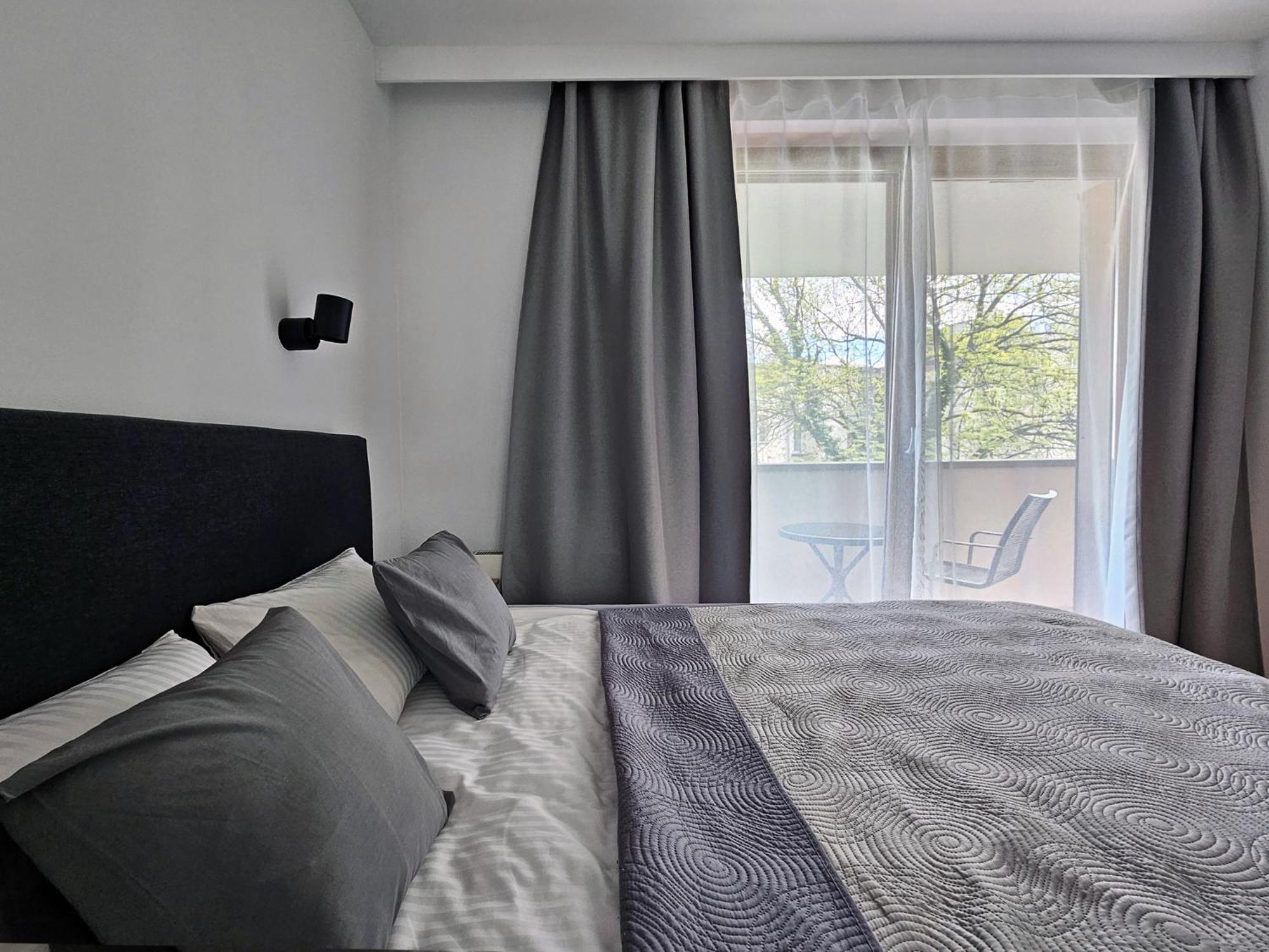 Old Town Plaza Apartment Krakow Luaran gambar
